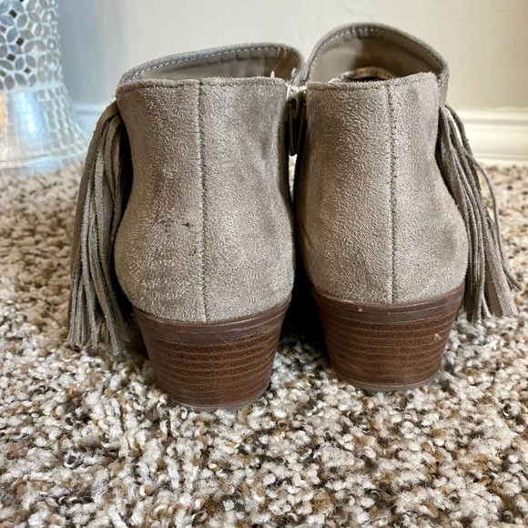 Soda taupe suede fringe fall ankle boots 6.5 - Picture 4 of 6